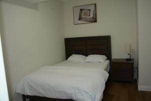 Cozzy Cityscape & Airport Retreat