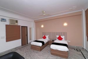 Super Capital O Esscon House Near Payal Cinema