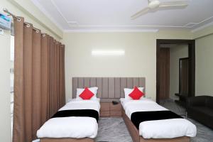 Super Capital O Esscon House Near Payal Cinema