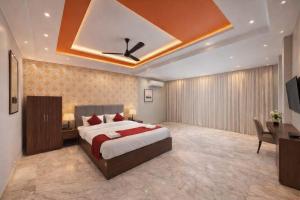 Hotel R-A-M-A-N-S-H GRAND INN - Beside Ram Mandir Ayodhya 96,7000,2101
