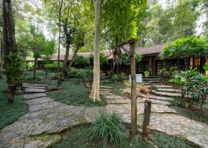 Home Phutoey River Kwai Hotspring & Nature Resort