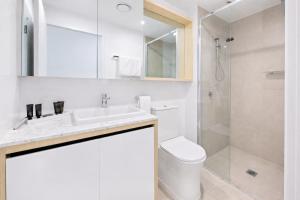 Modern 2BR apartment in the heart of Broadbeach