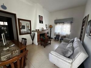 Casa independiente con estufa a leña