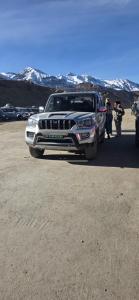 Sedan cab car four wheel jeep