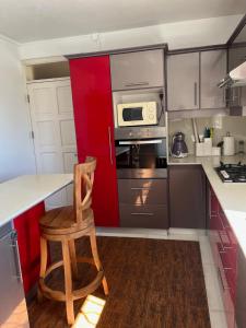 BR Court Apartment - 21 Sternes Avenue - 3 Bedrooms