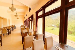 Sagar Resort Manali - #Near Mall Road # Big Parking # Mountain View