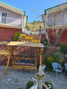 The Rare Ones Mukteshwar - Resort & Cafe