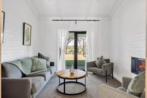 Solterra & Vine I The Homestead I Bendigo