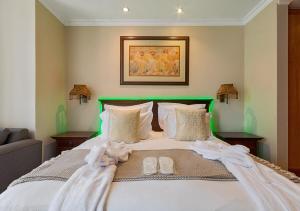 Luxury 1-Bedroom at Michelangelo Towers