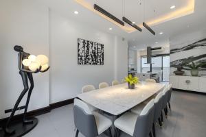 Thong Lo Modern Pool Villa In Center Of Bangkok