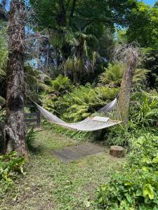 Koowai - The song of nature - double ensuite roomwithin extensive gardens