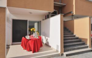 2 Bedroom Nice Apartment In Nin