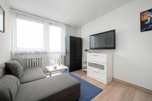 Functional Apartment with a View of the City in a Quiet Area of Wrocław by Noclegi Renters