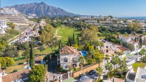 Villa La Quinta 5 Bedroom Villa with Heated Pool by Finest Rentals