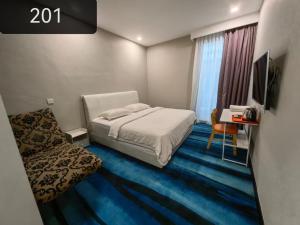Love Inn Hotel Kuchai Lama