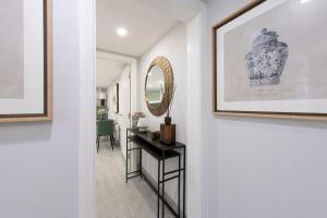 Cozy Studio, The Broadway, Next to Woodford Tube