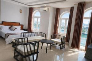 SONG HONG VIEW HOTEL