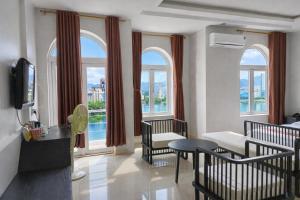 SONG HONG VIEW HOTEL