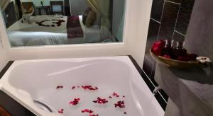 Tanawan Phuket Hotel