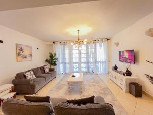 Leo leo Beachfront Apartments