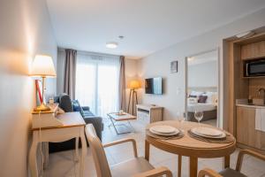 Zenitude Quality Aparthotel Nice