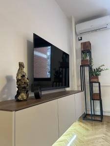 Cozy Apartments - Free Parking, WiFi & King-size Bed - Liman IV