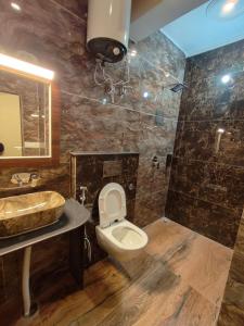 Harmony heights stay