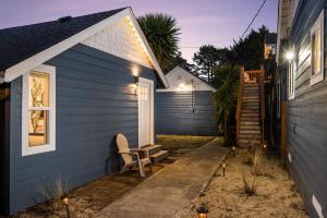 Ocean Front Rockaway Beach 1 Bedroom Condo