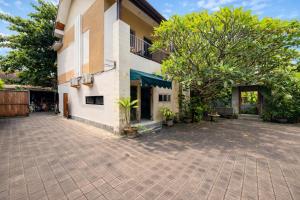 Palm 57 Guest House Legian