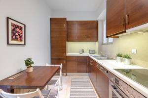 Panoramic 1BR Apartment near Kallimarmaro Stadium by UPSTREET