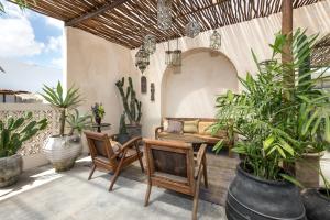 Vila Gila - 2BR Canggu Villa with Pool & Rooftop