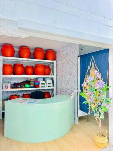 Easy Monday Capsule Bed and Traditional Thai Bath