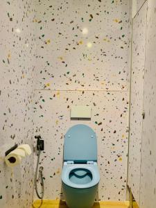 Easy Monday Capsule Bed and Traditional Thai Bath