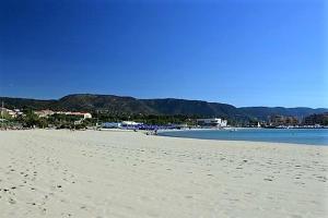 BO190-026 Studio 3 couchages BORMES LES MIMOSAS