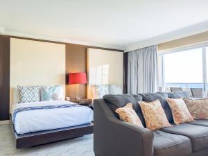 #Marbella Lane - Oceanview Horizon Escape Studio