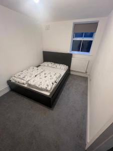 Modern Cozy Apartment in the Heart of Aldershot