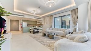 Contemporary 2BR in Central Park Viridian