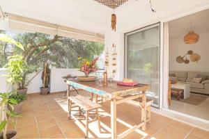 Calm and bright 1BR in Riviera w terrace and pool