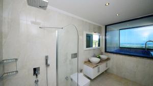 2 Bedroom Villa Private indoor outdoor pool and jakuzzi