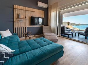 Charming Sunset View Villa with Outdoor Pool