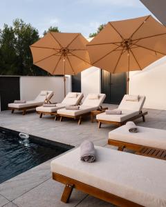 Luxury Villa Vesper- Heated Pool, Hot Tub, Rooftop terrace, Gym