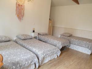 ENTRE PIERRE ET BOIS