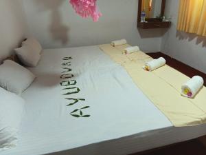 Canal Side Safari Resort