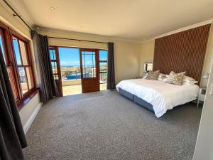 Whale Rock Ocean View