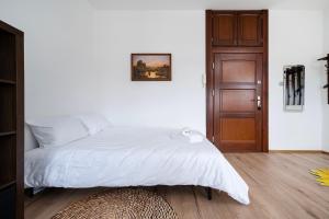 Jaracza Downtown Studio by BookingHost