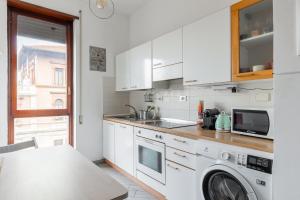 Lungo le Mura, Business & Family by Wonderful Italy