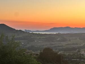 Nouvelle Villa Splendide Vue Mer sur le Beausset pour 8 Personnes avec Piscine et Petanque