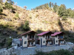 Riverdale Cottage and Cafe Jibhi