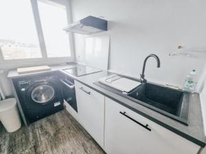Stopover in Reims - 3 bedroom apartment - Balcony