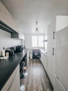 Stopover in Reims - 3 bedroom apartment - Balcony